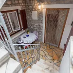 Oldtown Apola 1
