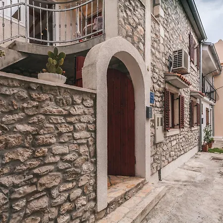 Oldtown Apola 1 *