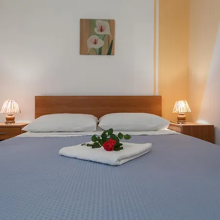 Oldtown Apola 1 Apartment