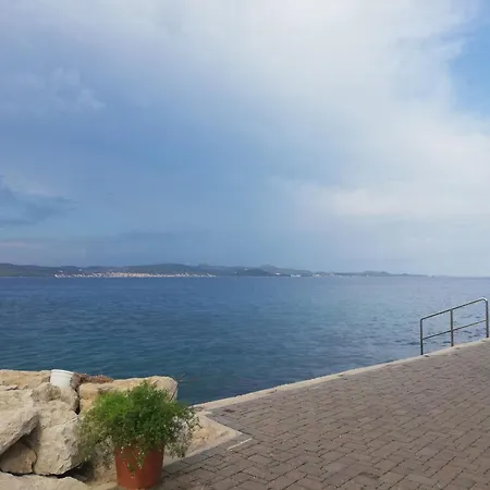 Oldtown Apola 1
