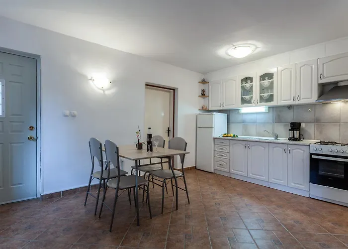 Oldtown Apola 1 Bibinje